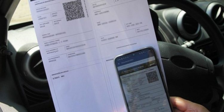 Fim da taxa de licenciamento para veículos é aprovado por deputados do RS